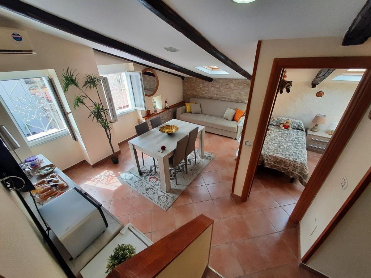 Villa La Mansarda Napoli Esterno foto