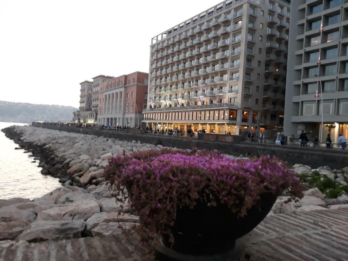 Villa La Mansarda Napoli Esterno foto
