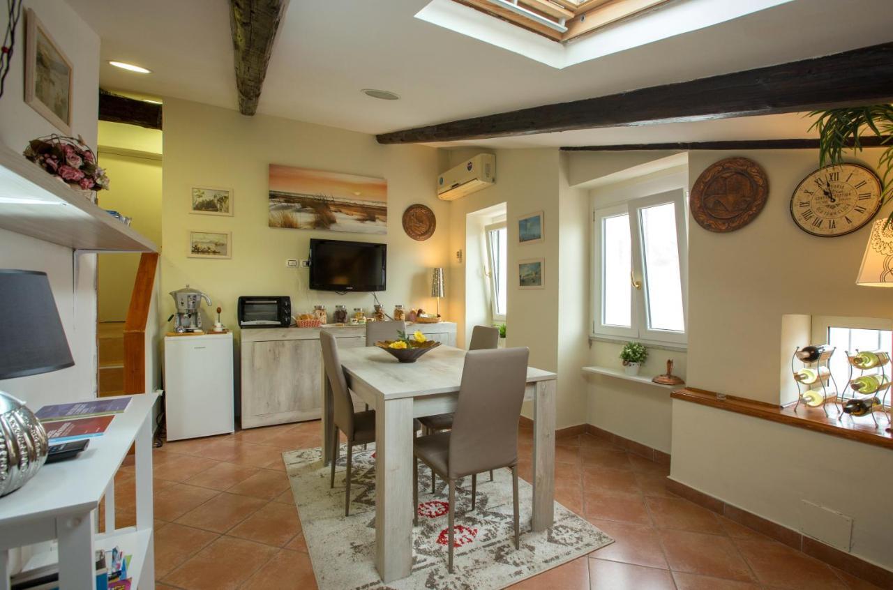 Villa La Mansarda Napoli Esterno foto